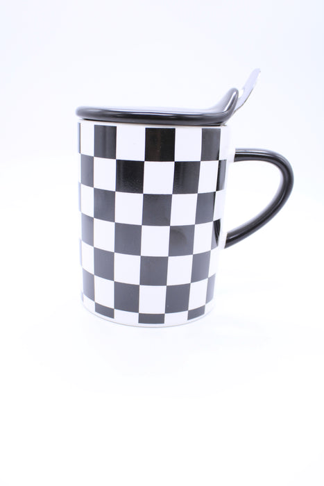 Taza de cerámica a cuadros en color blanco y negro diseño juego de ajedrez incluye tapa y cuchara