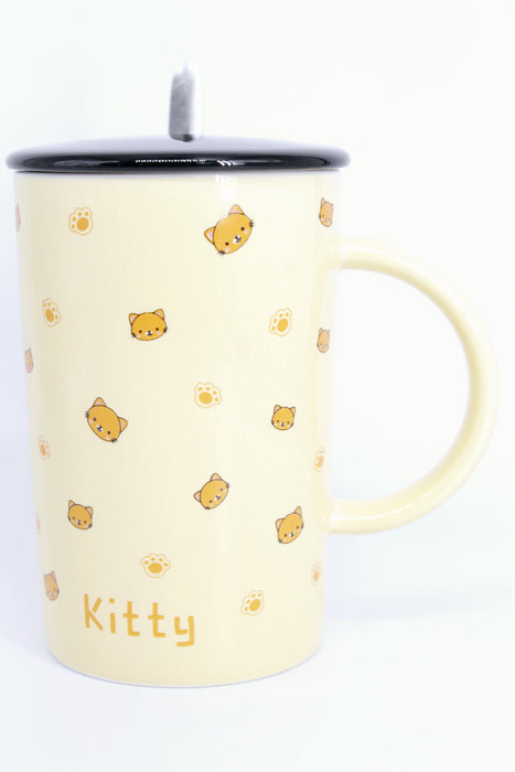 Taza de ceramica con diseño de gatitos en colores varios incluye tapa y cuchara