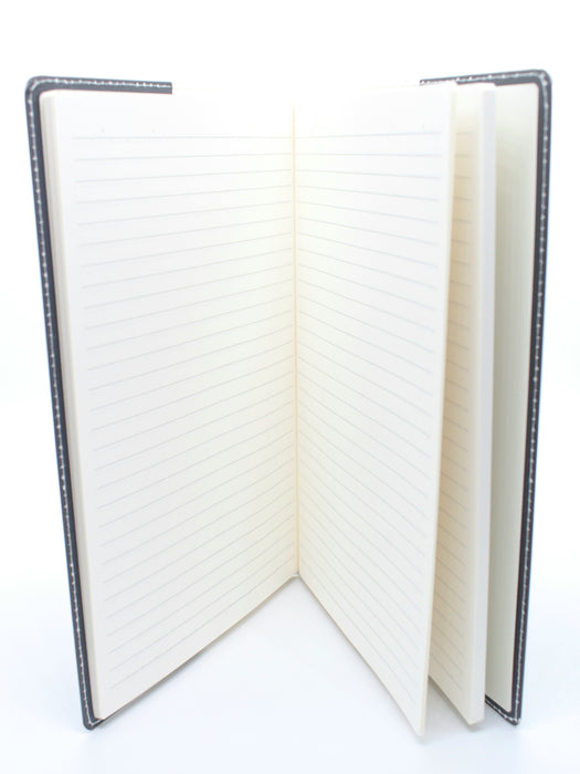 Libreta rayada ideal para el estudio o la oficina con acabado de cubierta tipo piel de 174x254 mm con 96 hojas