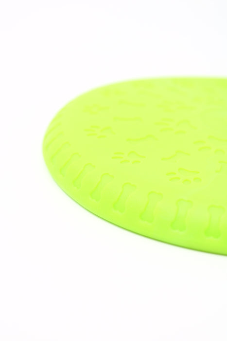 Frisbee de goma para mascotas con diseño de huellitas y huesitos colores varios