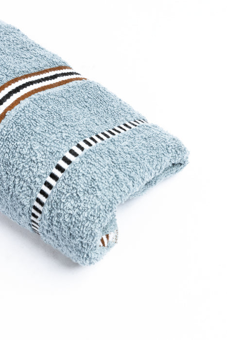 Toalla para baño fabricada en algodón resistente con diseño confort para todo tipo de piel