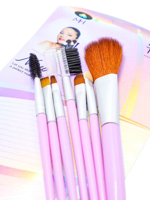 Set de siete brochas de modelo lisa para maquillaje en colores varios en tono pastel