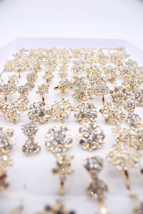 Anillos dorados con diamantes de imitación varios diseños