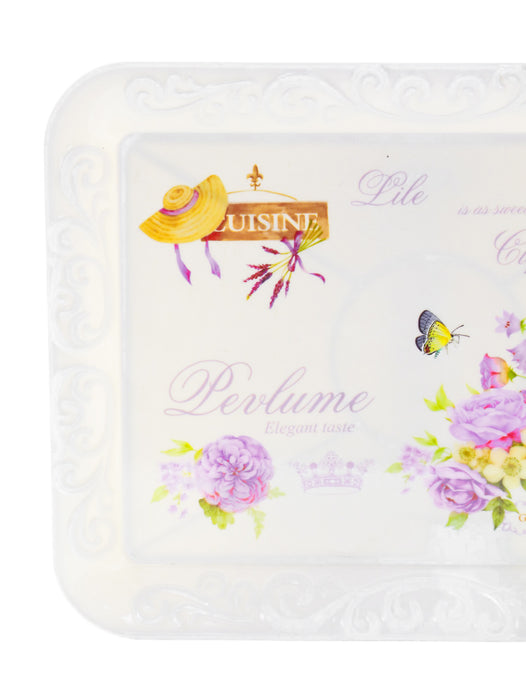 Charola rectangular de melamina con elegante diseño repujado en las orillas y delicados motivos florales en el centro