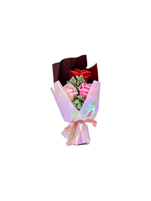 Caja con Ramito de flores de rosa artificiales en colores varios decoradas con papel holografico para regalar