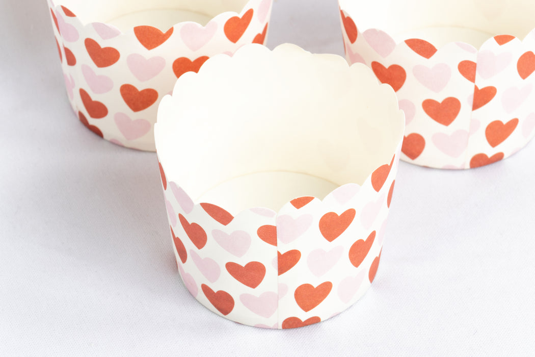 Set de capacillos de papel para hornear cupcakes diseño corazones color rosas