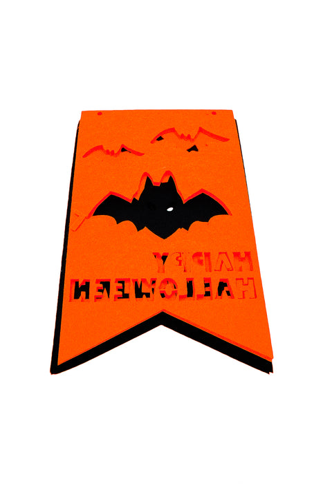 Tira con 6 banderines con diseño de halloween en color naranja con negro diseños varios