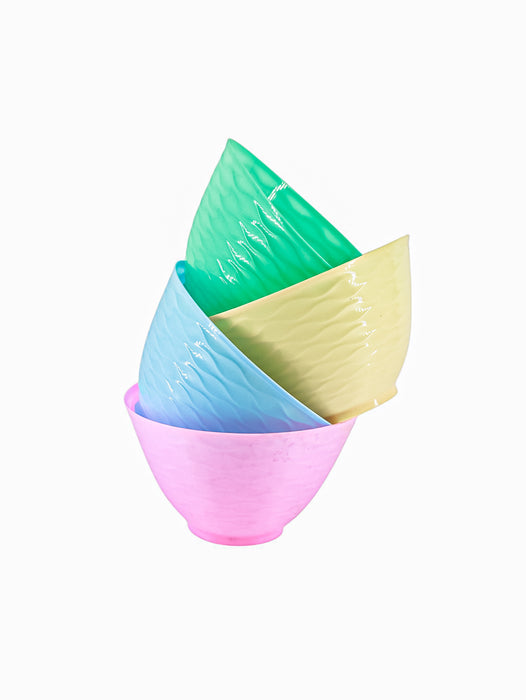 Conjunto de cuatro bowls de plastico en colores surtidos