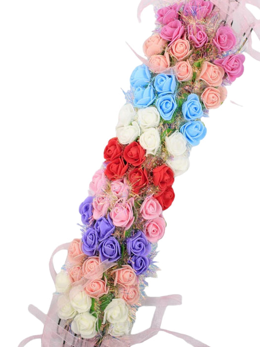 Elegancia floral con guirnalda de rosas en colores variados para cualquier ocasión a la que añadirás belleza en cada rincón