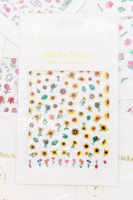 Paquete de 12 planillas con stickers de flores para decorar tus uñas