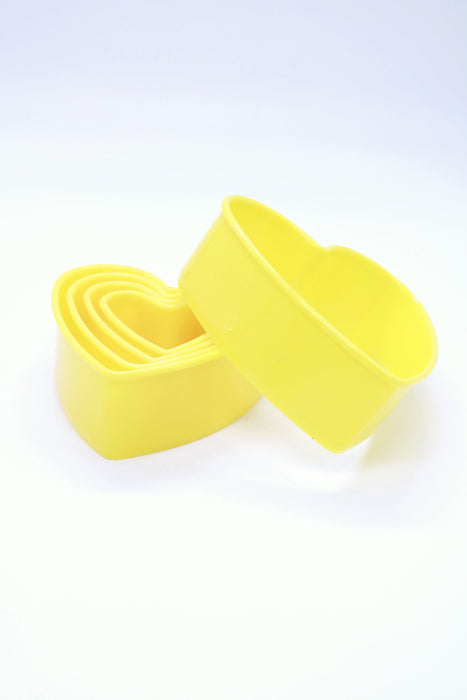 Set de moldes para galleta fabricados en plastico de alta resistencia con variedad de diseños y colores