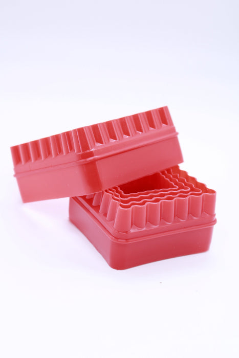 Set de moldes de plastico para galleta con diseños y tamaños surtidos